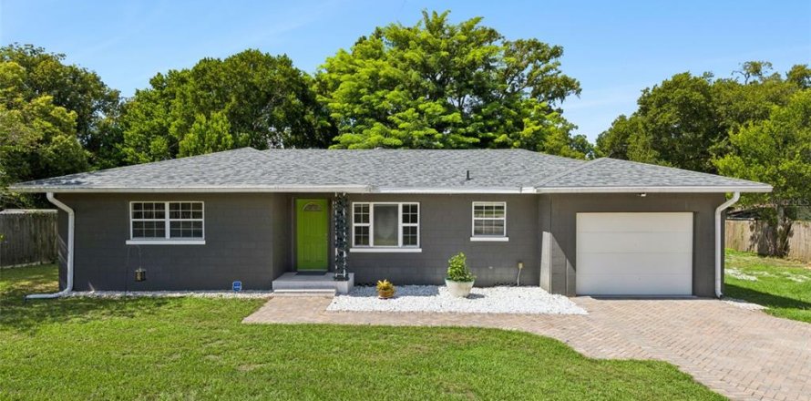 Casa en Mount Dora, Florida 3 dormitorios, 125.7 m2 № 2383458