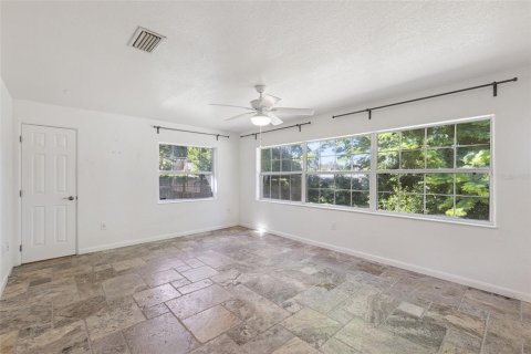 Casa en venta en Mount Dora, Florida, 3 dormitorios, 125.7 m2 № 2383458 - foto 11