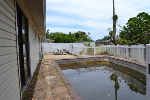 Casa en venta en Port Charlotte, Florida, 3 dormitorios, 162.76 m2 № 1670040 - foto 28
