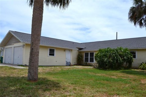 Casa en venta en Port Charlotte, Florida, 3 dormitorios, 162.76 m2 № 1670040 - foto 2