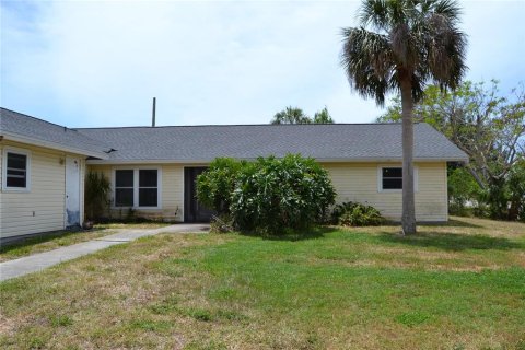 Casa en venta en Port Charlotte, Florida, 3 dormitorios, 162.76 m2 № 1670040 - foto 3