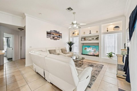 House in Port St. Lucie, Florida 3 bedrooms, 194.17 sq.m. № 2083014 - photo 9