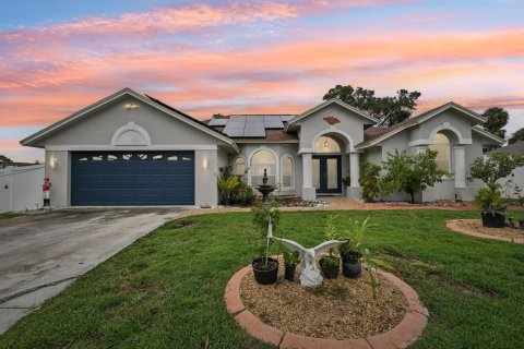 House in Port St. Lucie, Florida 3 bedrooms, 194.17 sq.m. № 2083014