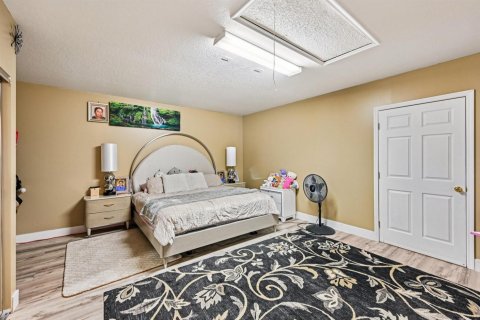 House in Port St. Lucie, Florida 3 bedrooms, 194.17 sq.m. № 2083014 - photo 23