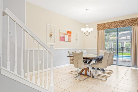 House in Davenport, Florida 8 bedrooms, 363.15 sq.m. № 2150485 - photo 6