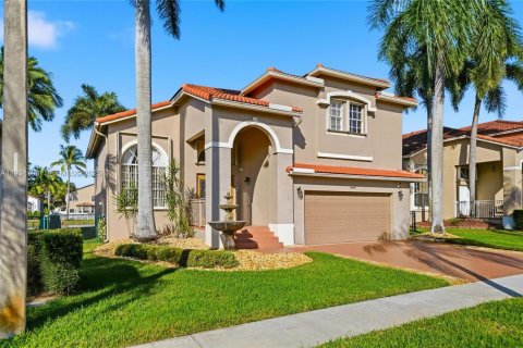 Casa en venta en Pembroke Pines, Florida, 4 dormitorios, 234.39 m2 № 1992320 - foto 3