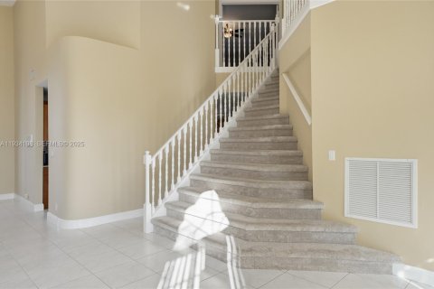 Casa en venta en Pembroke Pines, Florida, 4 dormitorios, 234.39 m2 № 1992320 - foto 26