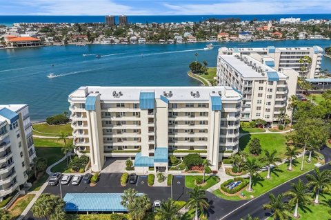Condo in South Pasadena, Florida, 2 bedrooms  № 1656837 - photo 4