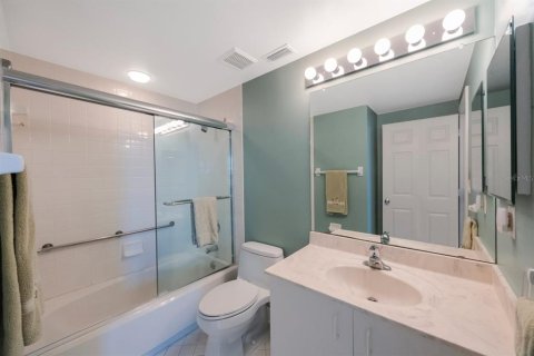 Condo in South Pasadena, Florida, 2 bedrooms  № 1656837 - photo 25