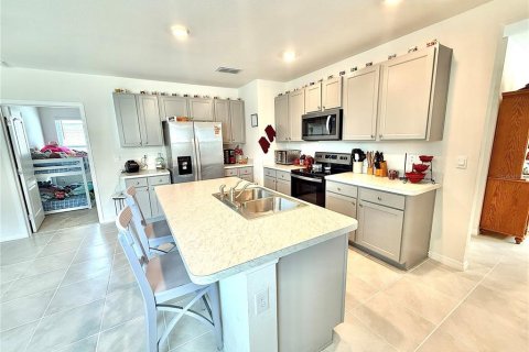 House in Edgewater, Florida 3 bedrooms, 150.04 sq.m. № 1782817 - photo 7