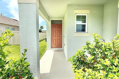 House in Edgewater, Florida 3 bedrooms, 150.04 sq.m. № 1782817 - photo 3