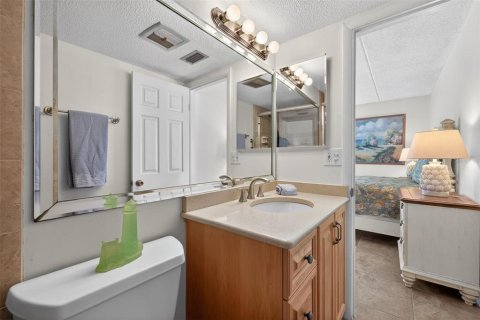 Condo in Clearwater, Florida, 2 bedrooms  № 2143732 - photo 23