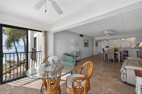 Condo in Clearwater, Florida, 2 bedrooms  № 2143732 - photo 8