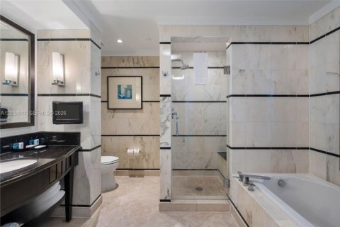 Condo in Miami Beach, Florida  № 2086474 - photo 7
