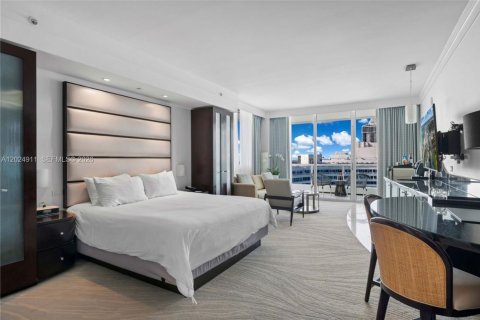 Condo in Miami Beach, Florida  № 2086474 - photo 6