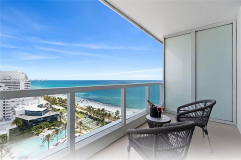 Studio in the Condo in Miami Beach, Florida  № 2086474