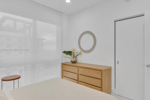 Condo in North Miami Beach, Florida, 3 bedrooms  № 2087986 - photo 21