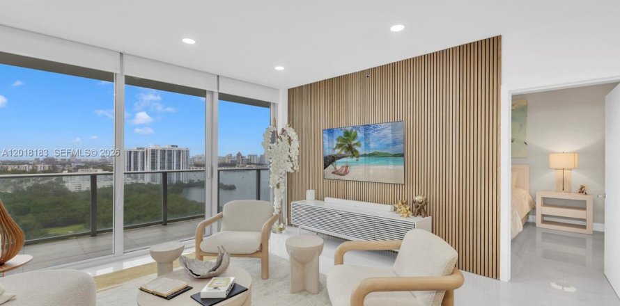 Condo in North Miami Beach, Florida, 3 bedrooms  № 2087986