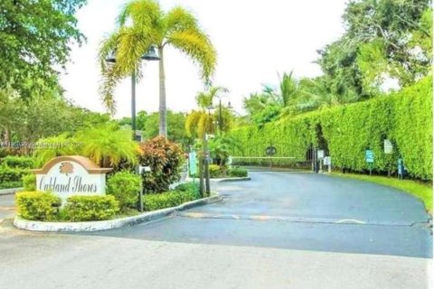 Condominio en alquiler en Oakland Park, Florida, 1 dormitorio, 70.61 m2 № 1897021 - foto 13