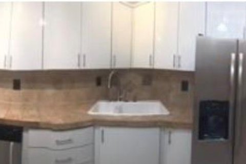 Condominio en alquiler en Oakland Park, Florida, 1 dormitorio, 70.61 m2 № 1897021 - foto 2