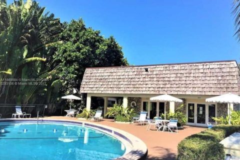 Condominio en alquiler en Oakland Park, Florida, 1 dormitorio, 70.61 m2 № 1897021 - foto 7