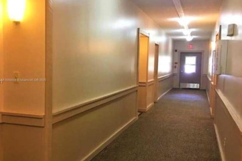 Condominio en alquiler en Oakland Park, Florida, 1 dormitorio, 70.61 m2 № 1897021 - foto 6
