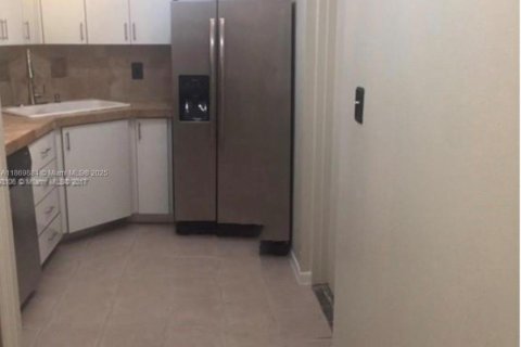 Condominio en alquiler en Oakland Park, Florida, 1 dormitorio, 70.61 m2 № 1897021 - foto 5
