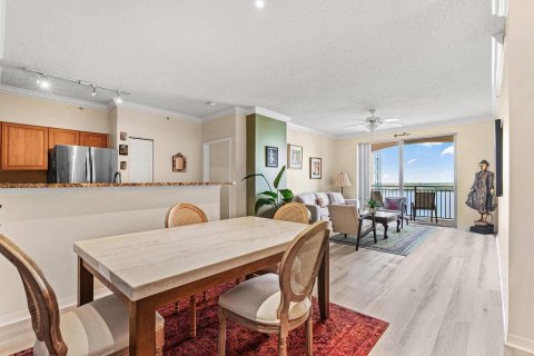 Copropriété à vendre à West Palm Beach, Floride: 2 chambres, 99.22 m2 № 2083208 - photo 2