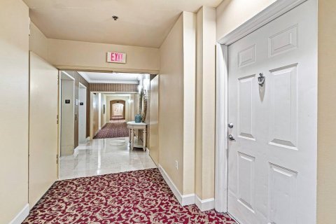 Copropriété à vendre à West Palm Beach, Floride: 2 chambres, 99.22 m2 № 2083208 - photo 19