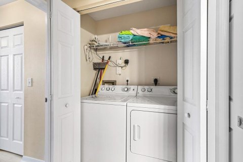 Copropriété à vendre à West Palm Beach, Floride: 2 chambres, 99.22 m2 № 2083208 - photo 18
