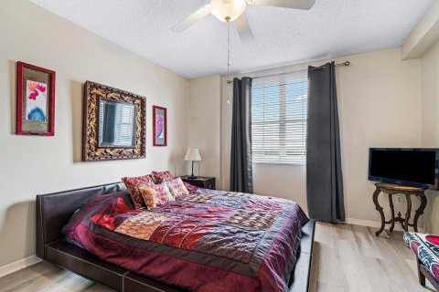 Copropriété à vendre à West Palm Beach, Floride: 2 chambres, 99.22 m2 № 2083208 - photo 14