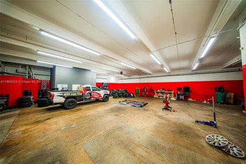 Immobilier commercial à vendre à Miami, Floride № 1987886 - photo 17