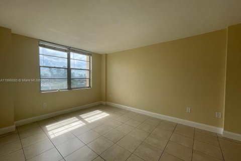 Copropriété à louer à Miami, Floride: 1 chambre, 78.04 m2 № 1941121 - photo 8