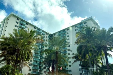 Condo in Hollywood, Florida, 2 bedrooms  № 2050479