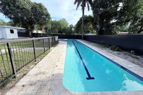 Casa en venta en North Miami, Florida, 3 dormitorios, 171.5 m2 № 2058725 - foto 21