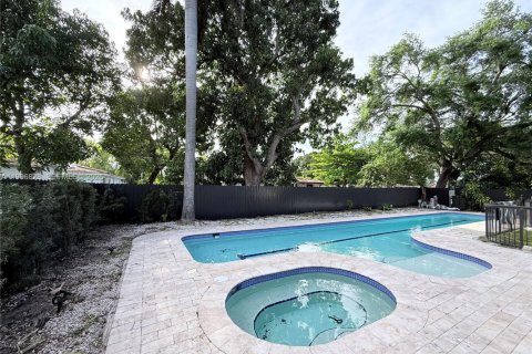 Casa en venta en North Miami, Florida, 3 dormitorios, 171.5 m2 № 2058725 - foto 23