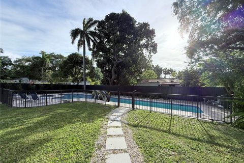 Casa en venta en North Miami, Florida, 3 dormitorios, 171.5 m2 № 2058725 - foto 25