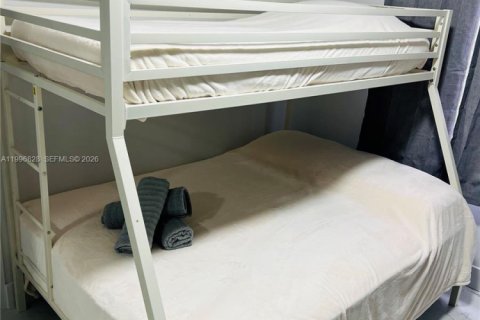 Casa en venta en North Miami, Florida, 3 dormitorios, 171.5 m2 № 2058725 - foto 14