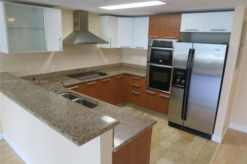 Copropriété à louer à Miami, Floride: 1 chambre, 58.53 m2 № 2145674 - photo 2
