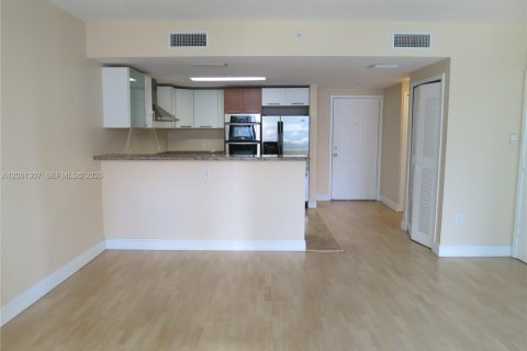 Copropriété à louer à Miami, Floride: 1 chambre, 58.53 m2 № 2145674 - photo 3