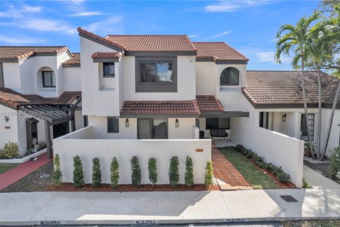 Touwnhouse à vendre à Miami, Floride: 3 chambres, 155.24 m2 № 1998145 - photo 2