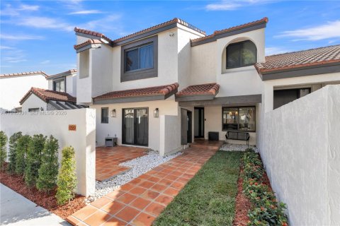 Touwnhouse à Miami, Floride 3 chambres, 155.24 m2 № 1998145