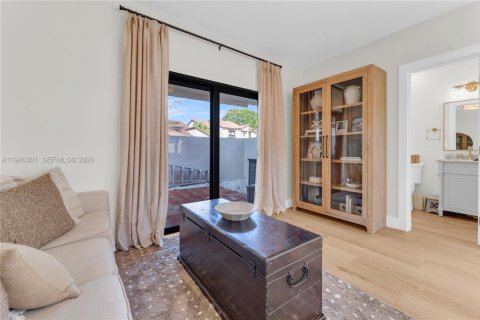 Touwnhouse à vendre à Miami, Floride: 3 chambres, 155.24 m2 № 1998145 - photo 9