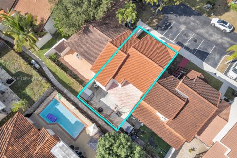 Touwnhouse à vendre à Miami, Floride: 3 chambres, 155.24 m2 № 1998145 - photo 29