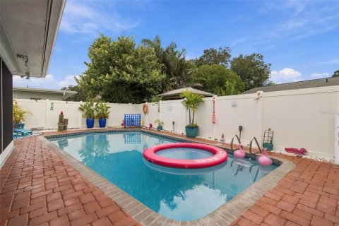 Villa ou maison à vendre à Tampa, Floride: 3 chambres, 157.47 m2 № 2399278 - photo 23