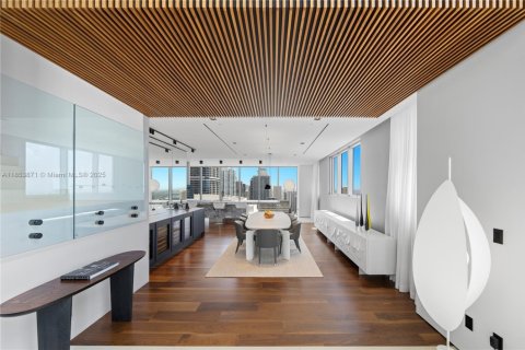 Copropriété à vendre à Miami, Floride: 6 chambres, 605.82 m2 № 1872382 - photo 5