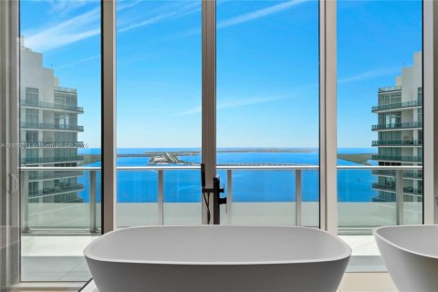 Copropriété à vendre à Miami, Floride: 6 chambres, 605.82 m2 № 1872382 - photo 8