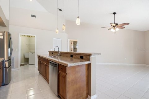 Villa ou maison à vendre à Bradenton, Floride: 3 chambres, 193.89 m2 № 2220396 - photo 17