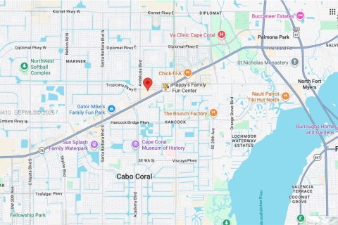 Commercial property in Cape Coral, Florida № 2023417 - photo 5