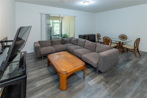 Townhouse in Kissimmee, Florida 4 bedrooms, 170.75 sq.m. № 2149739 - photo 19